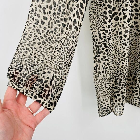 Chico's Size 1 Medium Cream & Black Animal Print 3/4 Sleeve Sheer Blouse Top - Picture 5 of 9